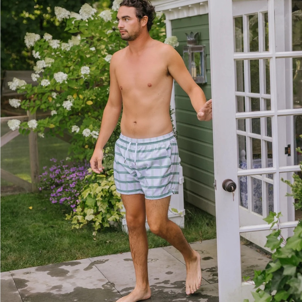 NWOT Julia Amory Men’s North End Trunks in Grasse Madras sz. M